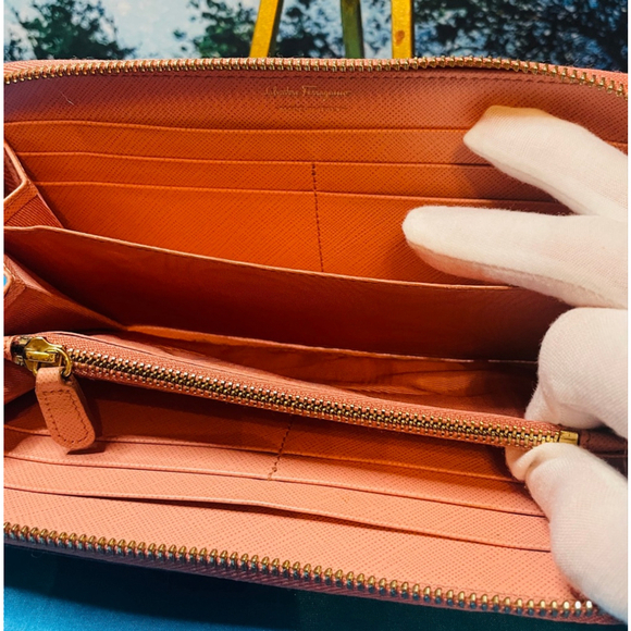 Salvatore Ferragamo Gancini Zip Around Wallet Burgundy /Pink Full Size - Picture 5 of 14